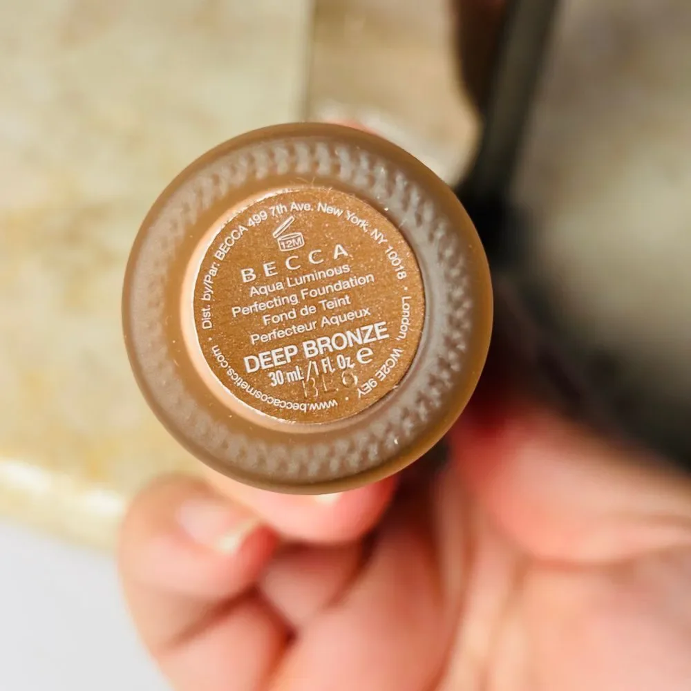 Becca Aqua Luminous Perfecting Foundation Deep Bronze‎ NIB